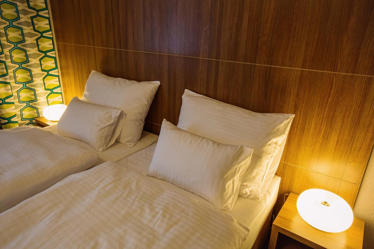 Krupá Hotel Na Sustne מראה חיצוני תמונה