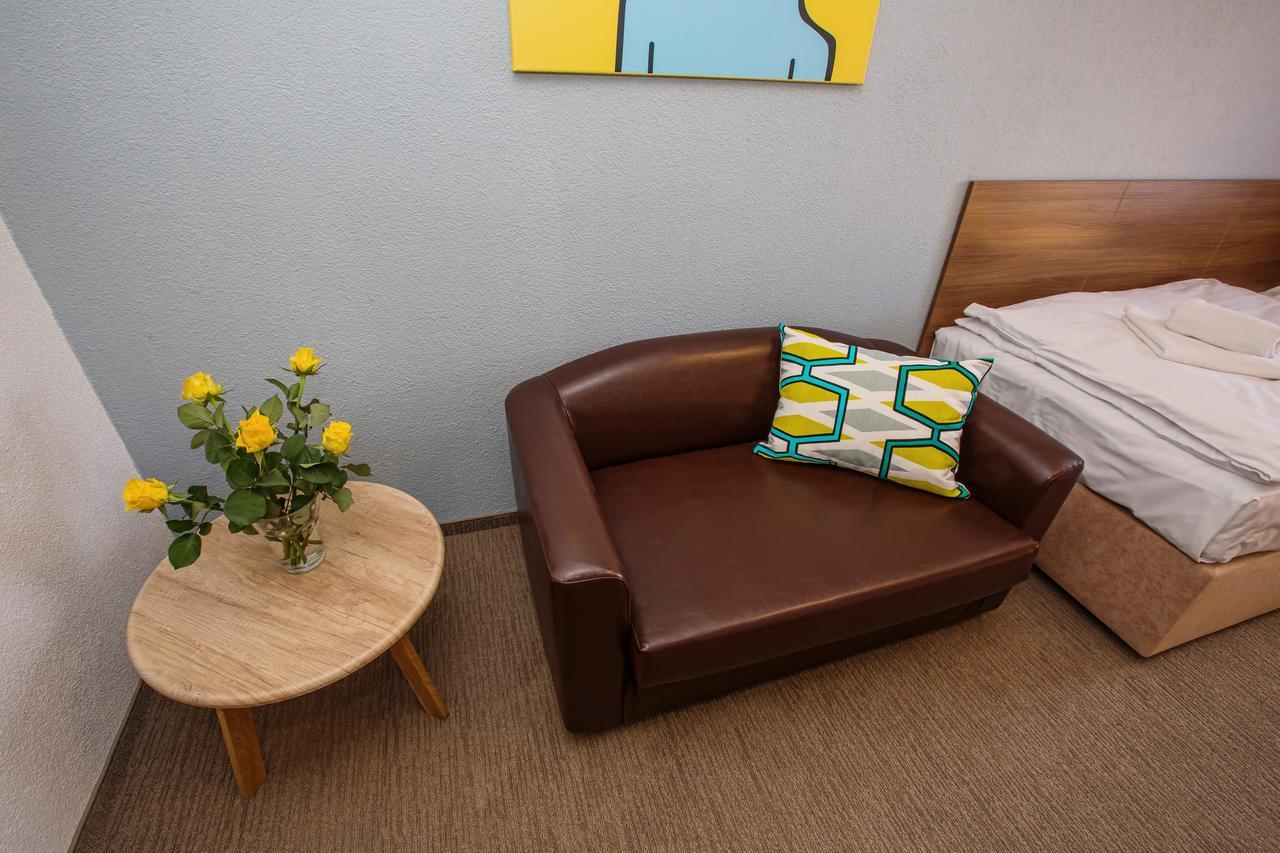 Krupá Hotel Na Sustne מראה חיצוני תמונה