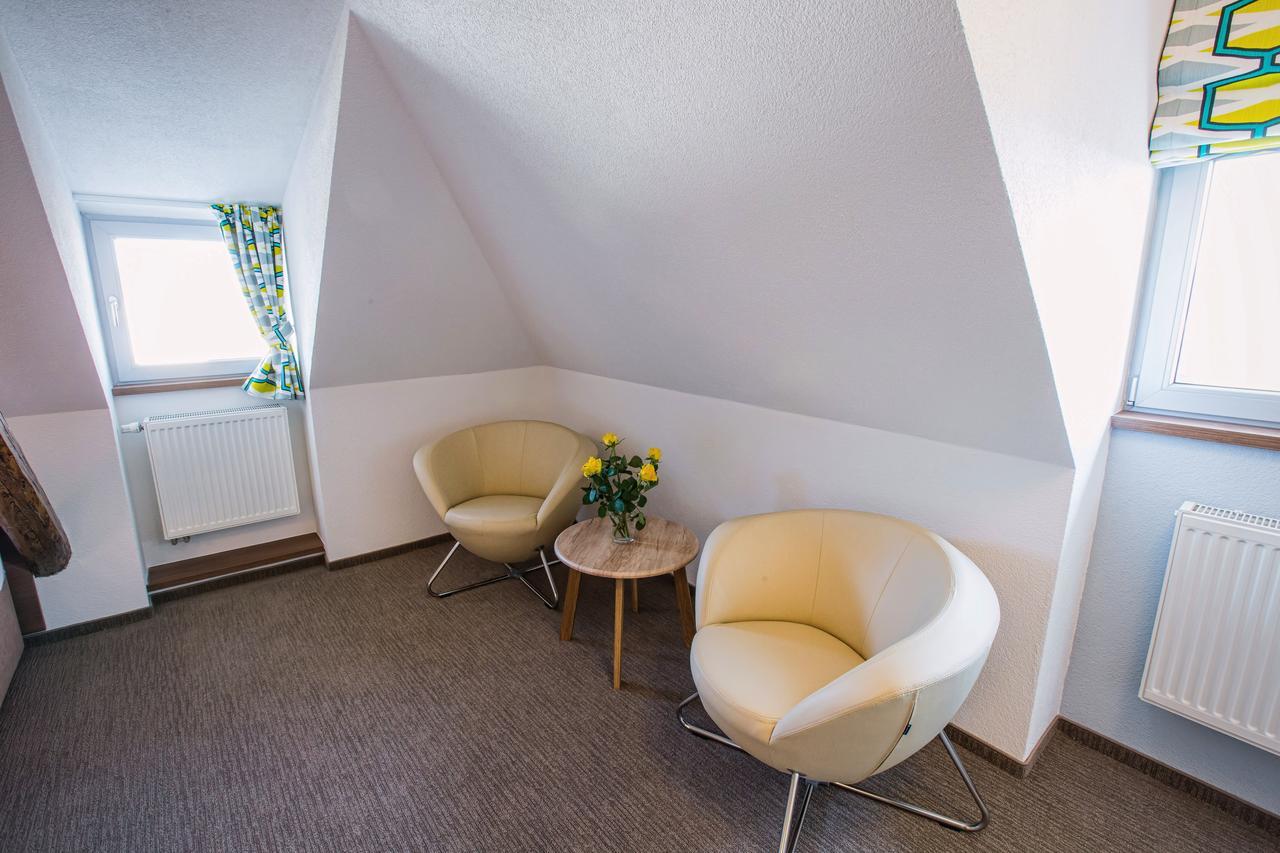 Krupá Hotel Na Sustne מראה חיצוני תמונה